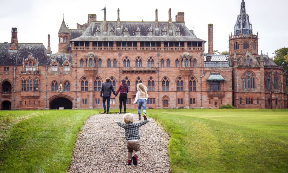 Family walking to Mount Stuart House on Bute