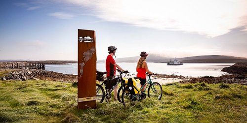 Cyclists on the Hebridean Way at Berneray