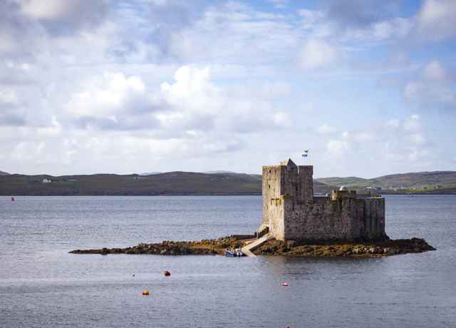 Kisimul Castle sitting proudly in the bay, Barra.