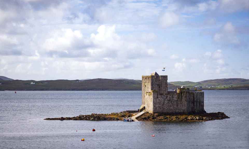 Kisimul Castle sitting proudly in the bay, Barra.
